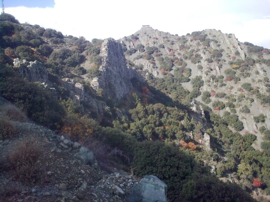 Teisia in front, Watch Tower high up