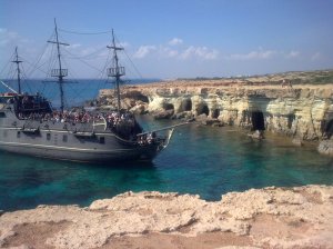 SeaCaves-pirate-boat